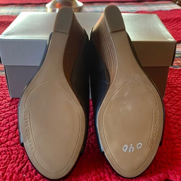Franco Sarto Black Leather Wedge Sandals - Picture 5 of 5